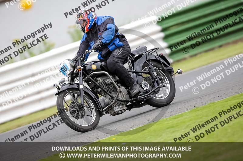 Vintage motorcycle club;eventdigitalimages;mallory park;mallory park trackday photographs;no limits trackdays;peter wileman photography;trackday digital images;trackday photos;vmcc festival 1000 bikes photographs